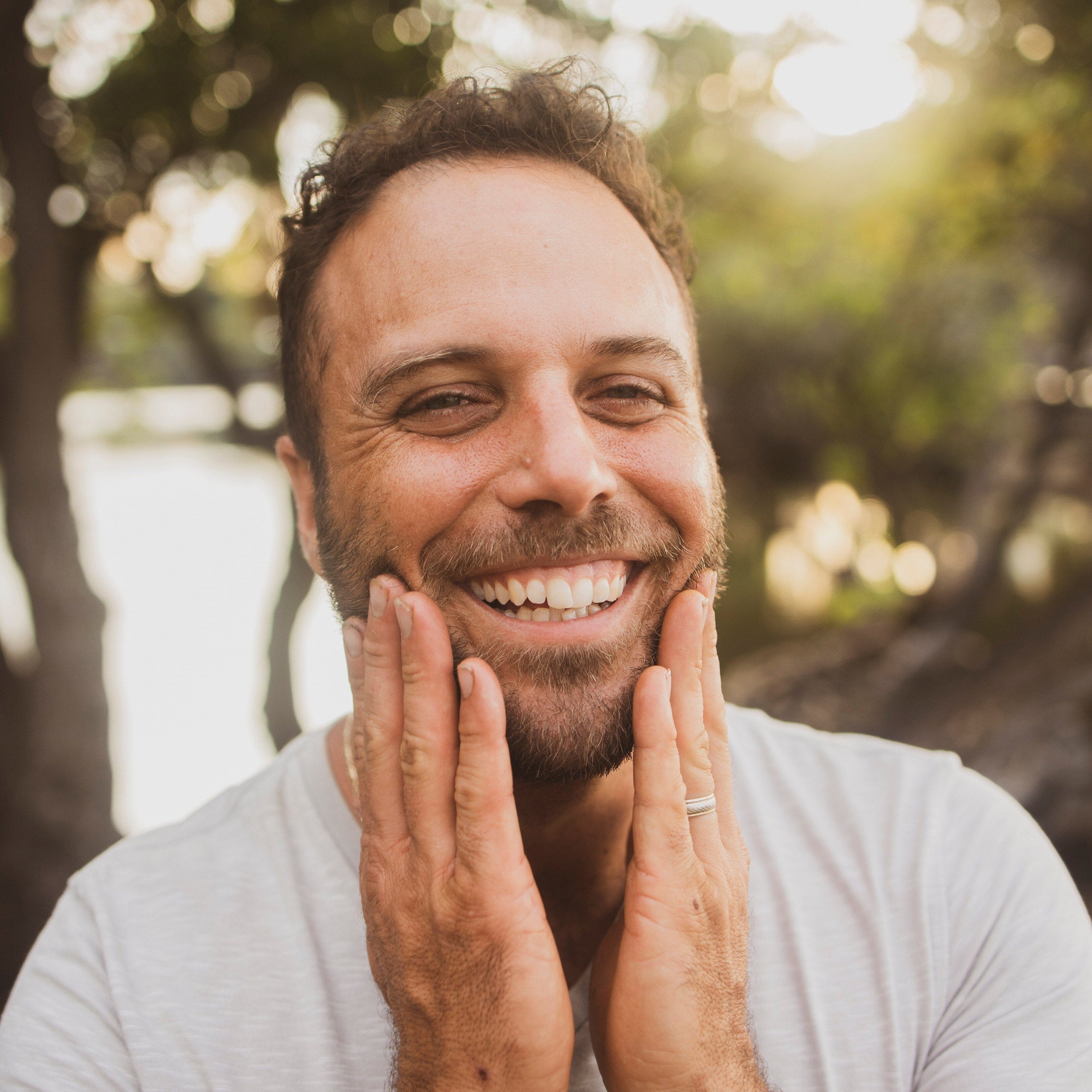 Man using Kāne Kits on face